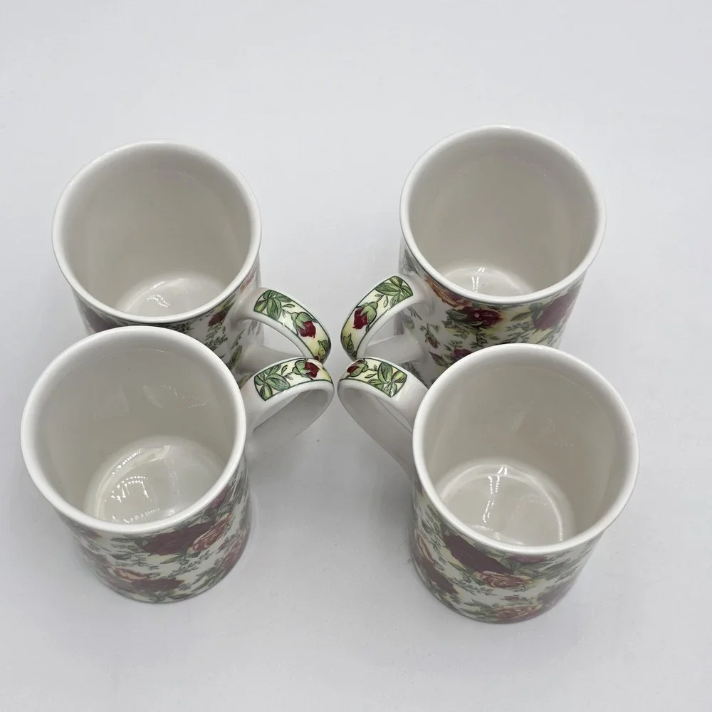 Royal‎ Albert Old Country Roses Fine China Afternoon Tea II Lot of 4